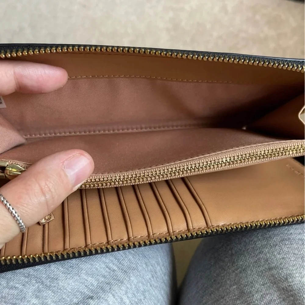 Tory Burch continental wallet - Picture 5 of 7